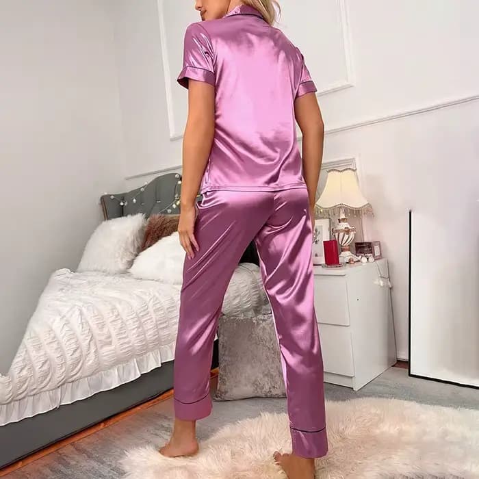 Ensemble de pyjama en satin pour femme