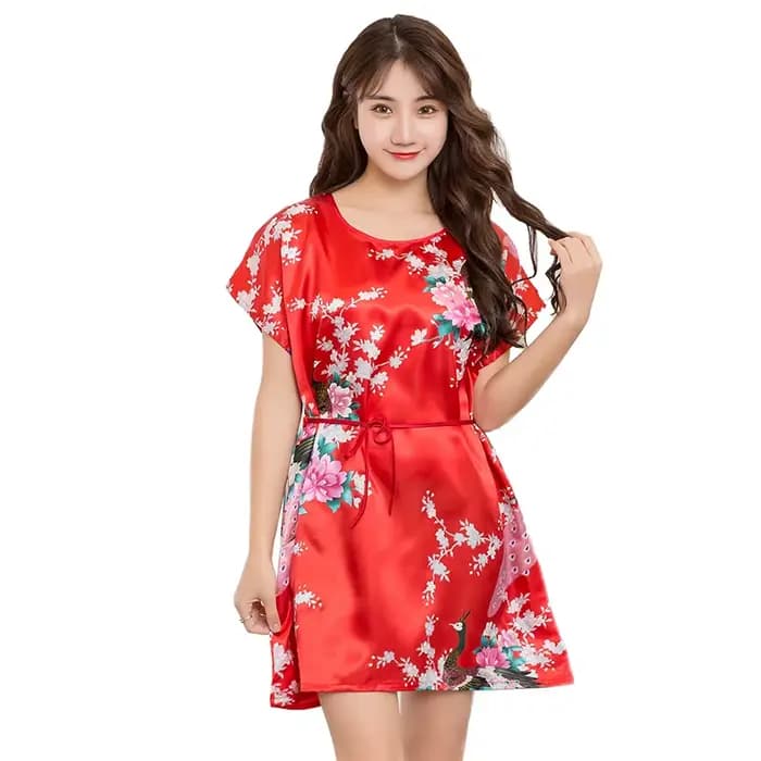 Chemise de nuit sexy en satin à manches courtes pour femmes