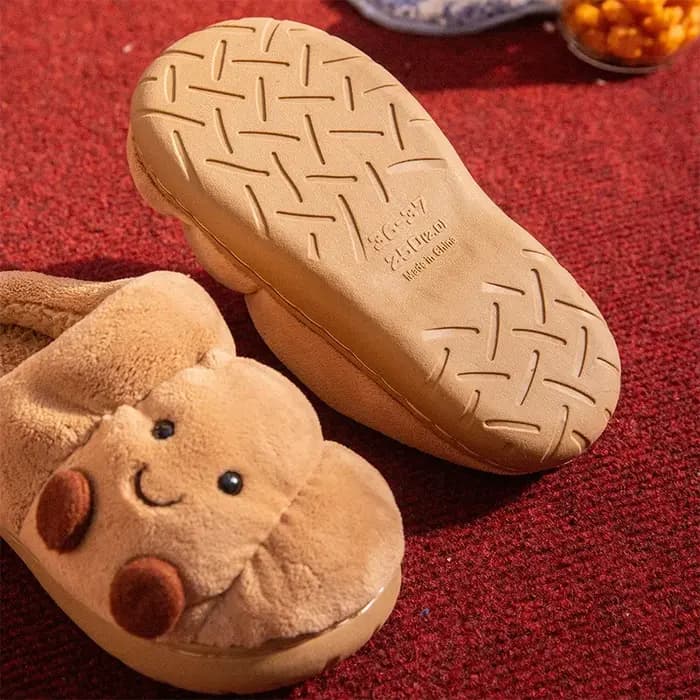 Pantoufles moelleuses de dessin animé pour femmes et hommes