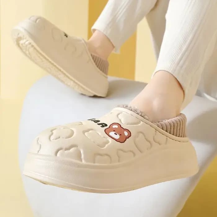 Pantoufles en coton imperméables ours mignon pour femmes