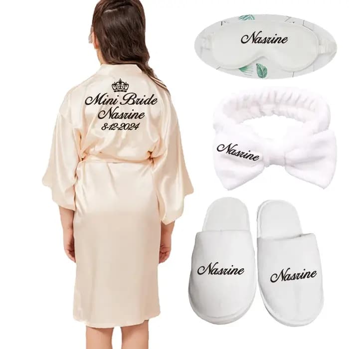 Ensemble de Robes de Chambre à Fleurs Personnalisées avec Nom et Date