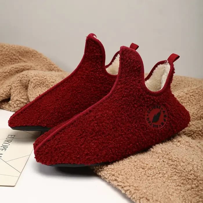 Nouveaux hommes pantoufles d'hiver de haute qualité léger chaussures de conception mode femmes en peluche pantoufle chaude sans lacet chaussure décontractée pour les Couples