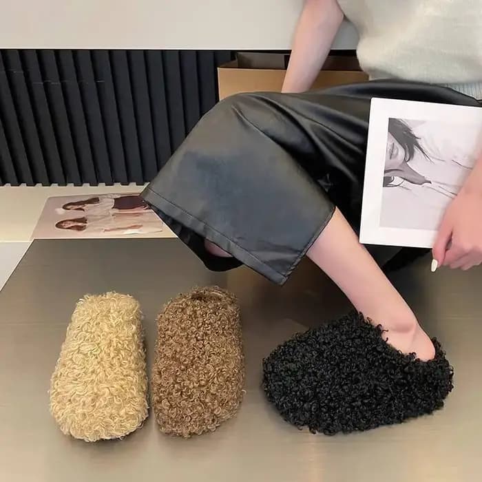 Pantoufles de maison en fourrure pour femmes