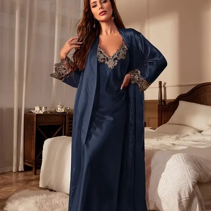 Ensemble de chemise de nuit en satin pour femme