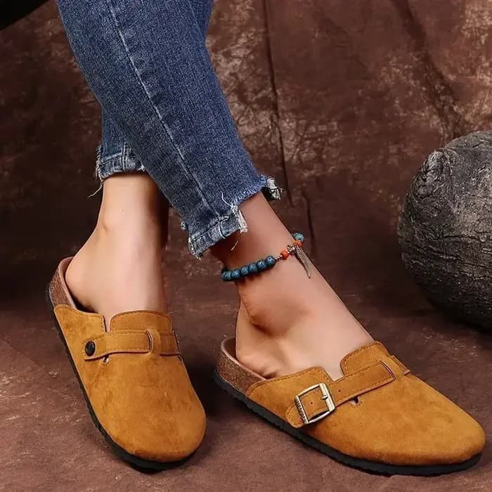 2025Pantoufles à talons compensés en faux daim pour femmes