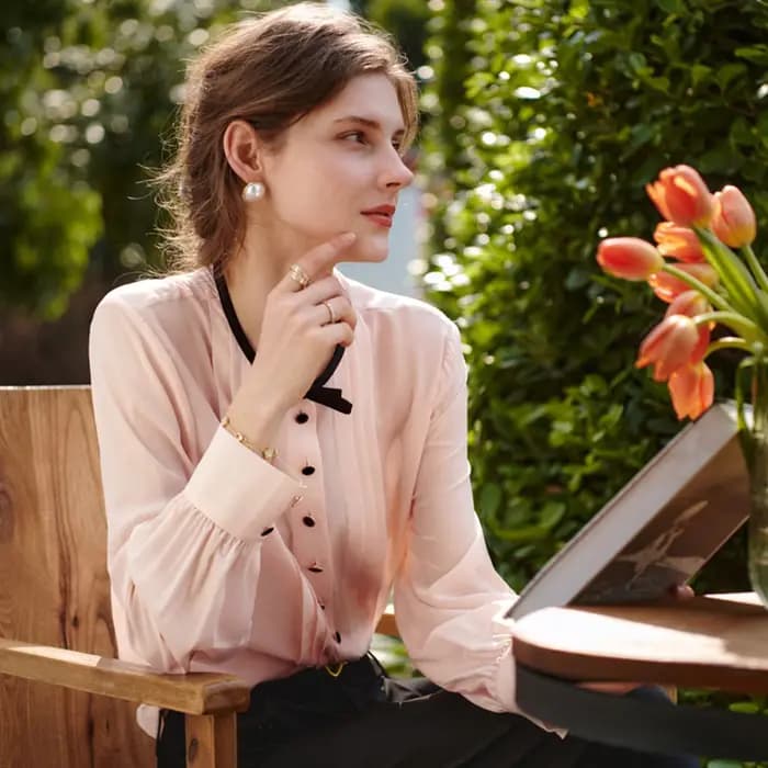 Chemisier en Chiffon OLrain pour Femme 2026 Rose Épissé Col Rond Nœud Bouton Blouse de Bureau Manche