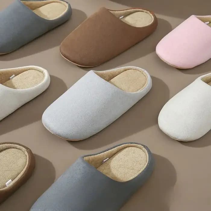 Pantoufles de sieste confortables et décontractées en daim