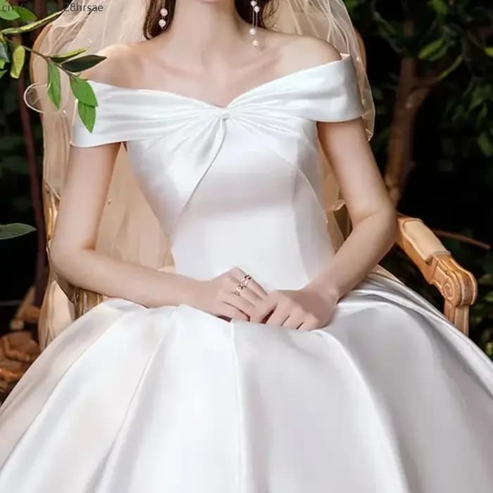 Robe de soirée élégante en satin pour femme