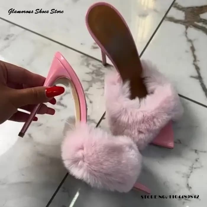 Pantoufles bouffantes en fausse fourrure pour femmes