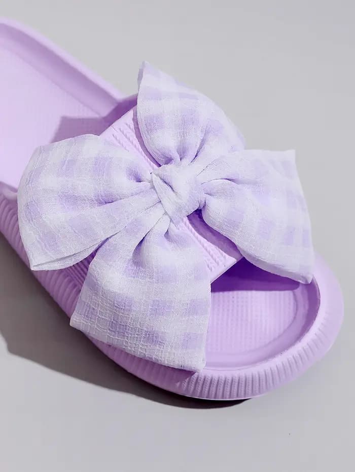 Pantoufles d'été à carreaux violets et blancs pour femmes
