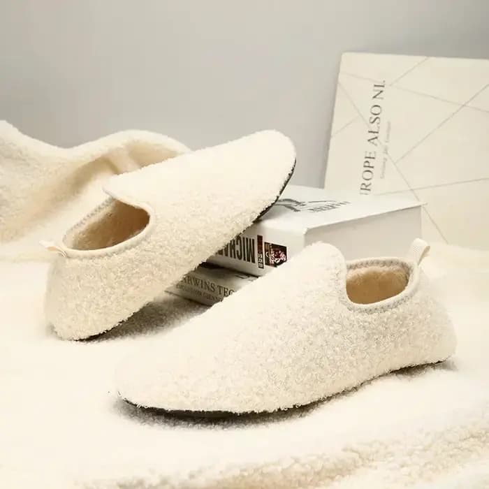 ELUVA pantoufles d'hiver antidérapantes pour hommes et femmes thermiques en plein air intérieur chaud en peluche