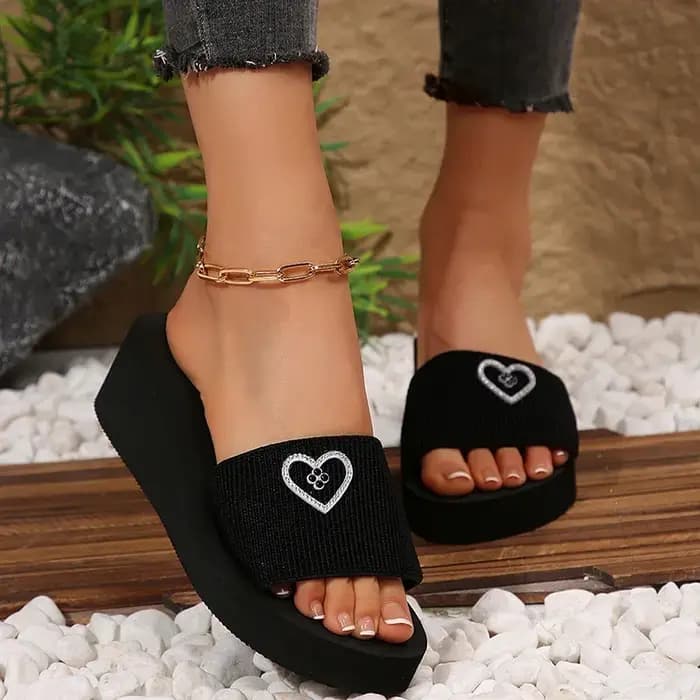 Pantoufles noires brillantes en forme de cœur pour femmes, diapositives à plateforme avec bande élas