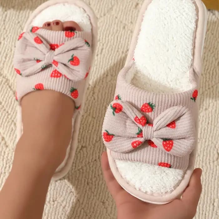 Mignon fraise nœud papillon maison pantoufles pour femmes léger plat en peluche chaussures chaudes femme hiver confort