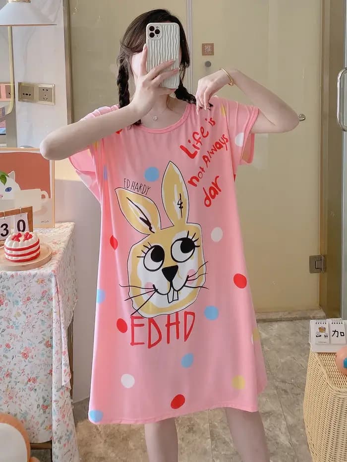 Pyjama décontracté rose à motif de lapin de dessin animé