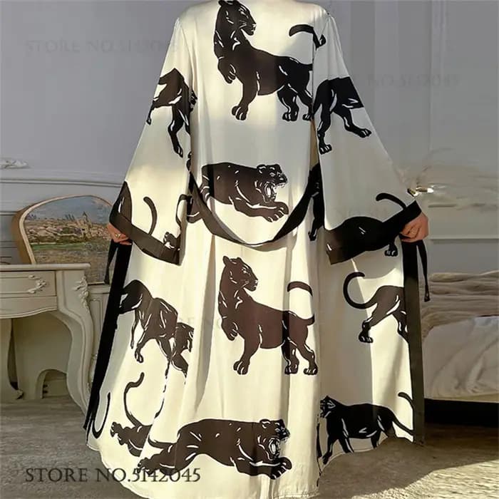 Femmes soie Satin longue Robe vêtements de détente imprimé dessin animé léopard chat Kimono peignoir