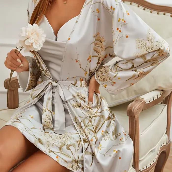 Robe kimono en satin imbibé avec bretelles pour femme