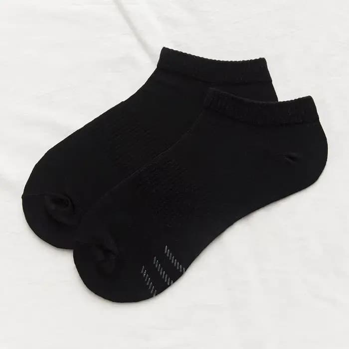 Chaussettes invisibles d'été, pantoufles antidérapantes, coupe basse, couleur unie, respirantes, en