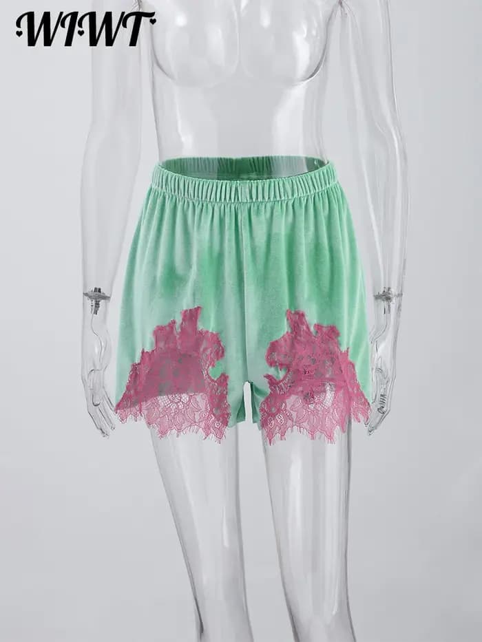 Shorts en velours à empiècements en dentelle pour femme