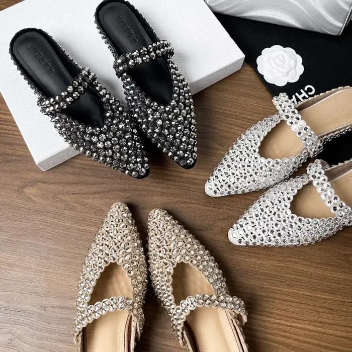 Pantoufles à bout pointu avec strass pour femmes