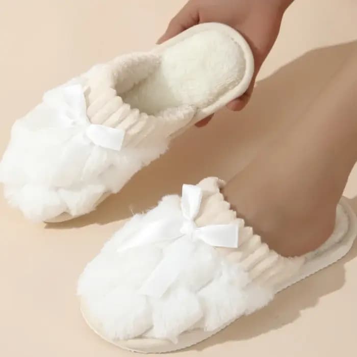 Pantoufles chaudes en fourrure douce et peluche pour femmes
