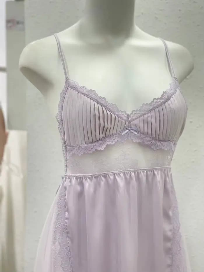 Robe de nuit à volants à col en V pour femmes