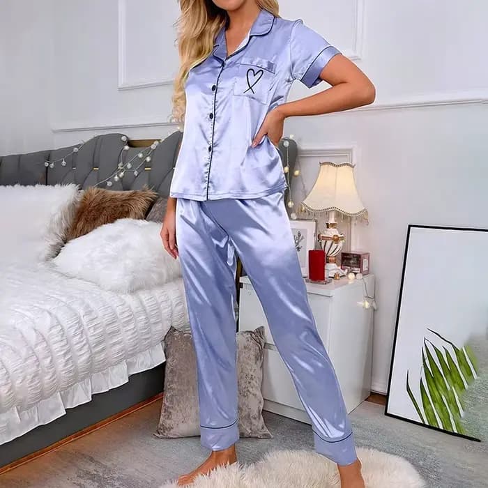 Ensemble de pyjama en satin pour femme