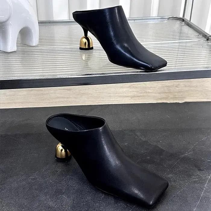 Nouvelles pantoufles pour femmes en peau de mouton blanche