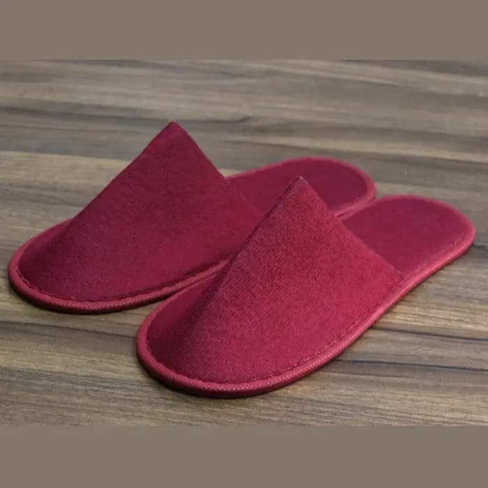 10 paires de pantoufles luxueuses en peluche pour femmes et hommes