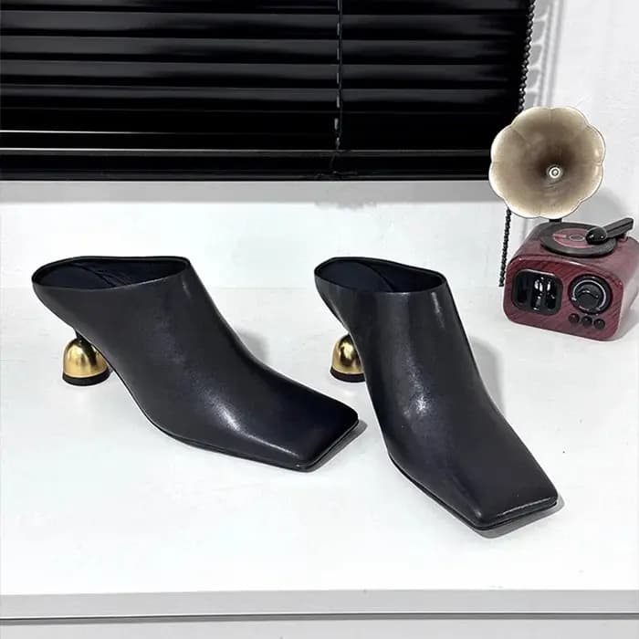 Nouvelles pantoufles pour femmes en peau de mouton blanche, à bout carré et fermé, texturées, élégan