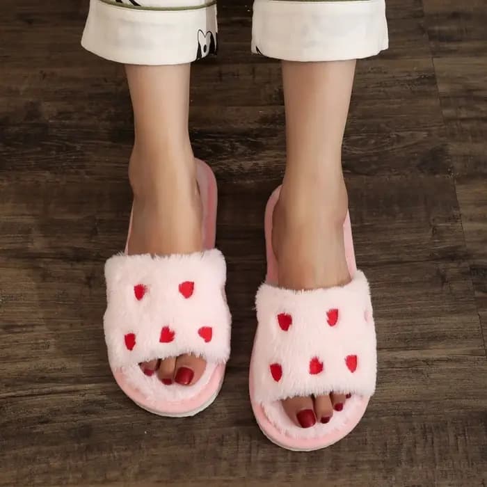 Pantoufles d'hiver en forme de cœur pour femmes et hommes