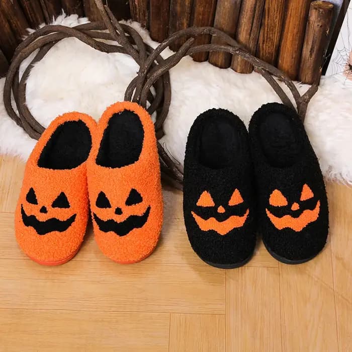Pantoufles de citrouille d'halloween confortables pour femmes