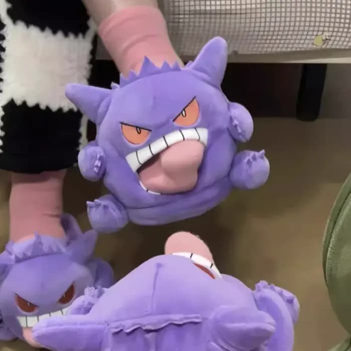 Nouvelles pantoufles Gengar 2026 – Design amusant avec langue dégagée