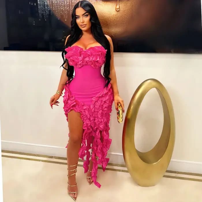 Robe de soirée élégante sans bretelles plissée à volants pour femme