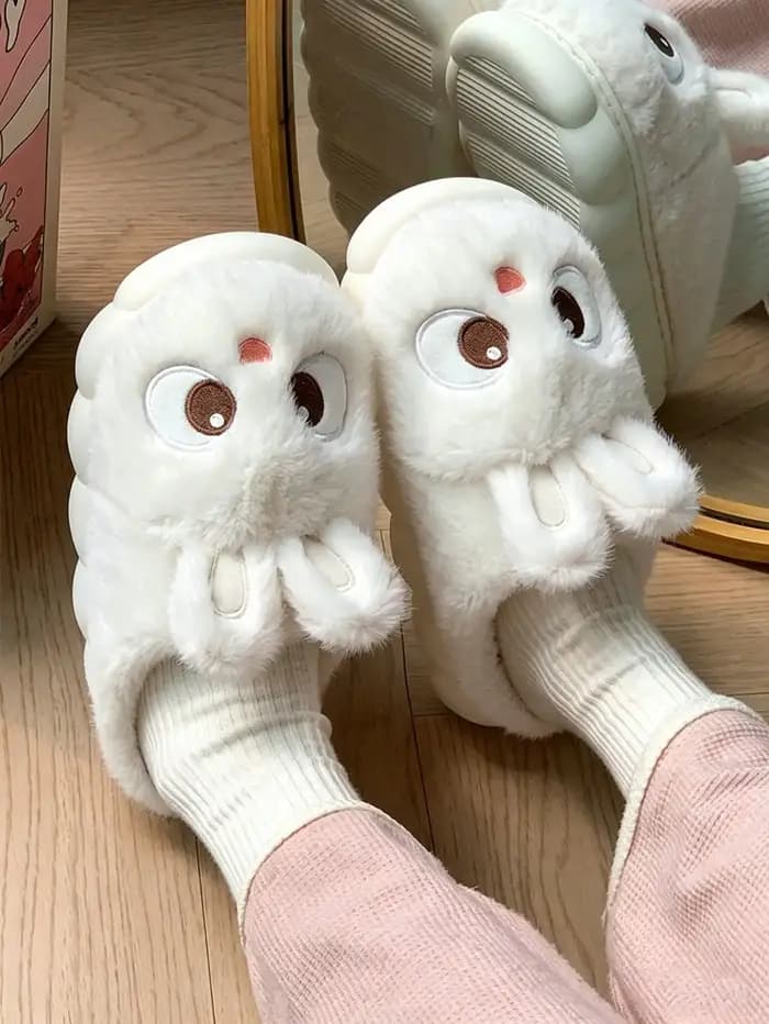 Nouvelles pantoufles lapin mignonnes de style dessin animé 2026 pour femmes