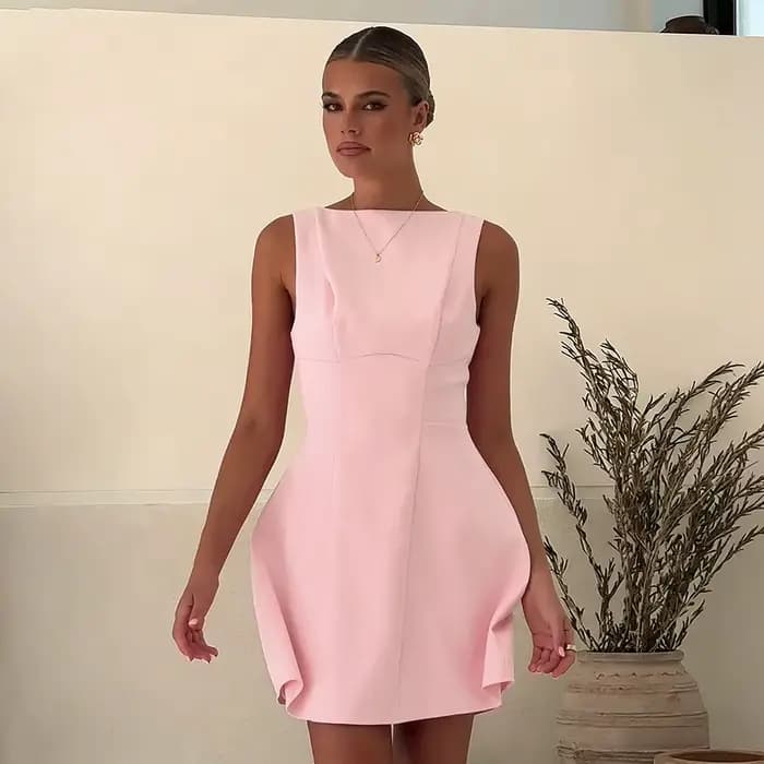 Robe sans manches 2026 Nouvelle collection été Couleur unie Col halter Jupe courte coupe trapèze