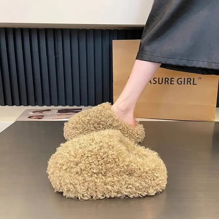 Pantoufles de maison en fourrure pour femmes