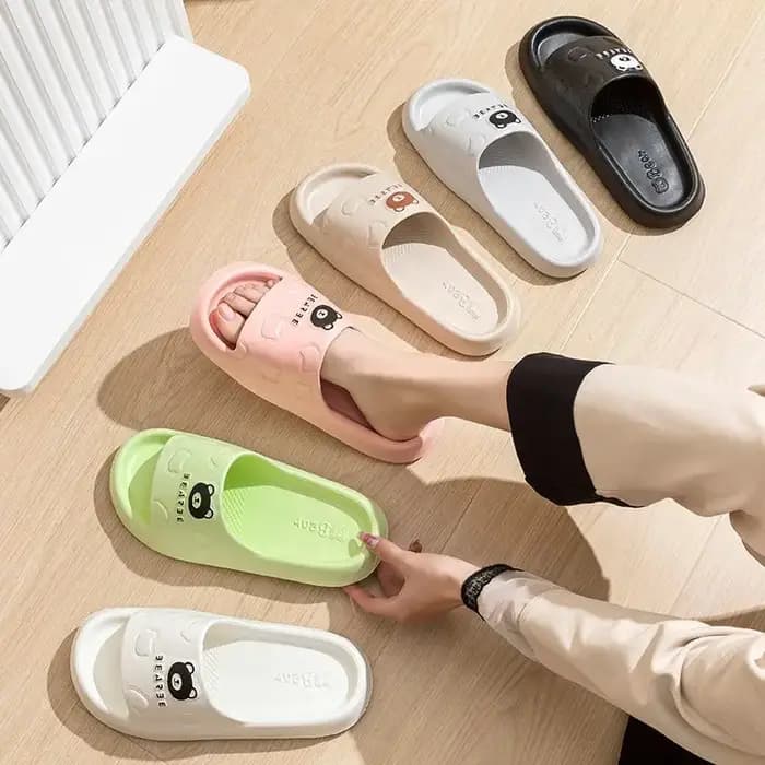 Chaussons pour femmes pour l'été en plein air intérieur à semelles épaisses salle de bain anti-dérapant Cool pantoufles