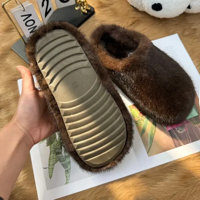 Pantoufles confortables en fourrure moelleuse pour femmes