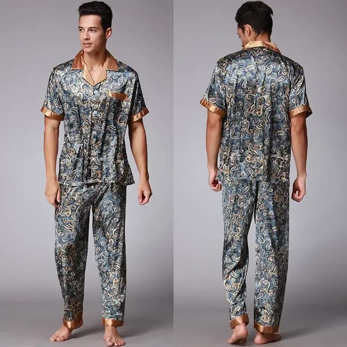 Peignoir avec poche en soie glacée pour homme
