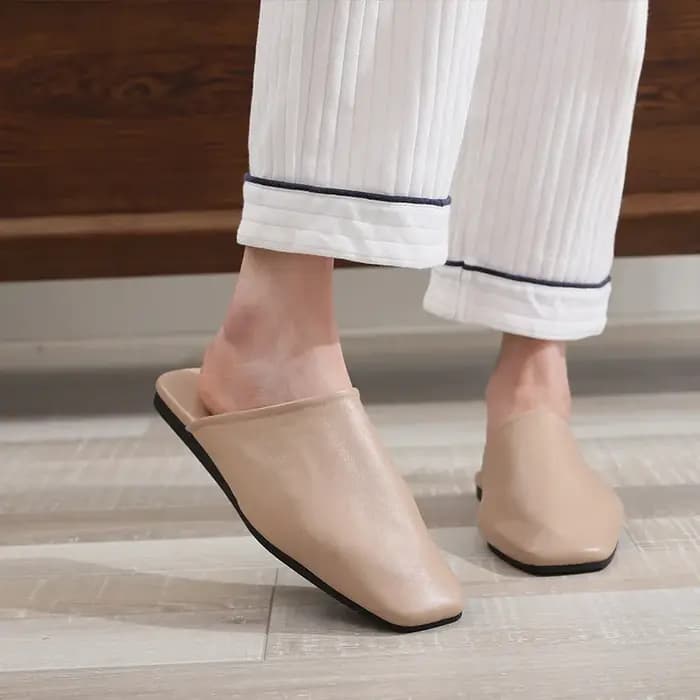 Chaussures de maison en cuir de mouton pour femmes