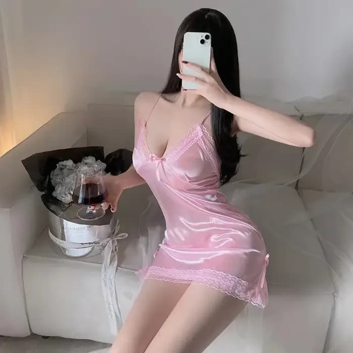 Sexy femmes translucide vêtements de nuit Satin jarretelle courte chemise