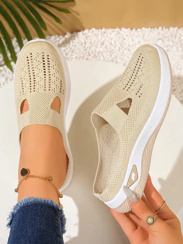 Femmes chaussures été nouveau sans lacet en plein air portable pantoufles respirant maille creux fond souple confortable