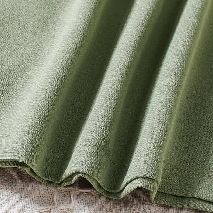 Robe vert frais pour filles - col en V à volants et ceinture