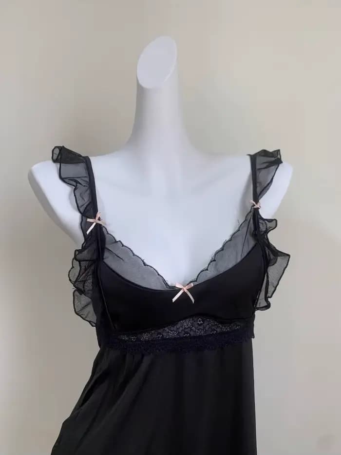 Chemise de nuit en dentelle à volants pour femmes