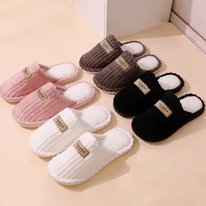 Pantoufles de maison confortables à semelle souple pour femmes
