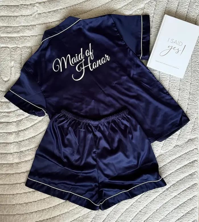 Pyjama de mariée en soie personnalisé