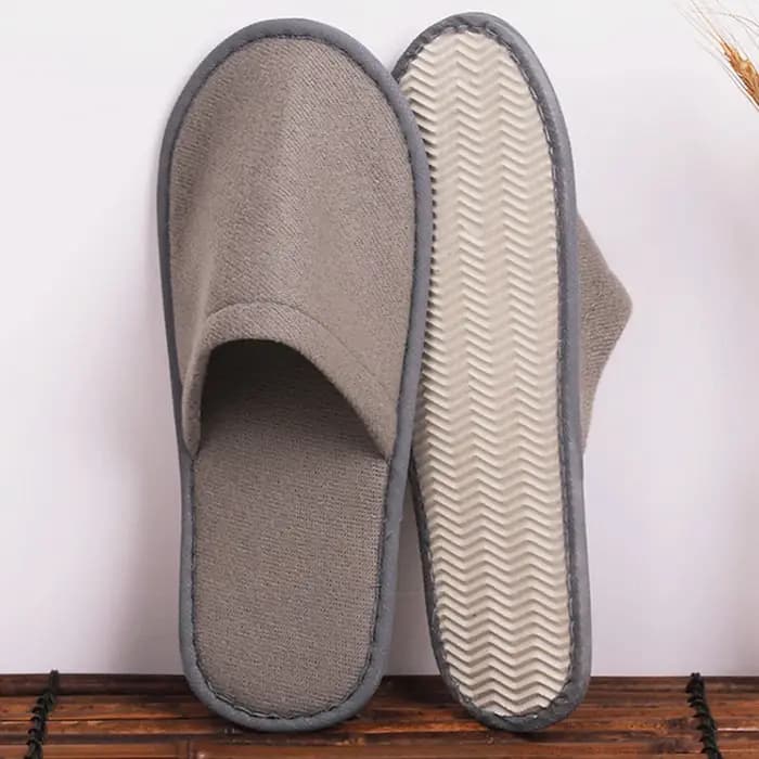 Pantoufles portables pour invités à la maison