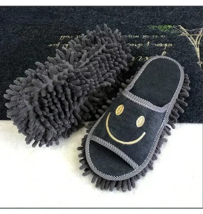 Pantoufles de nettoyage souriant pour vadrouille intérieure