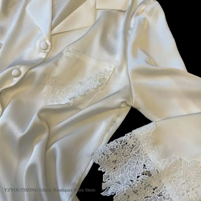 Ensemble de pyjama en dentelle de satin blanc pour femme