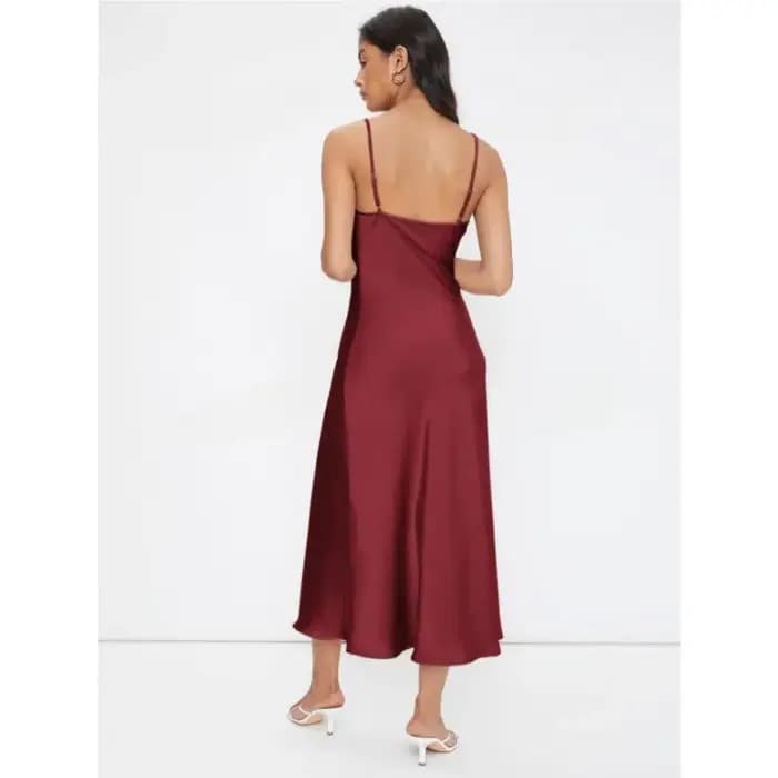 Robe longue en satin sexy pour femme avec encolure drapée